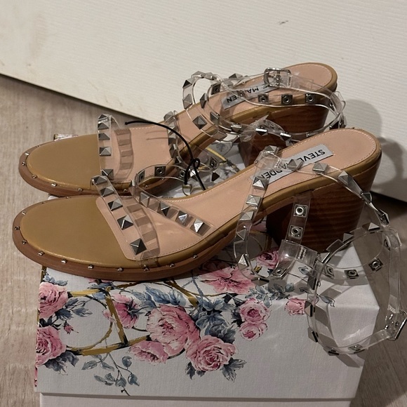 Steve Madden Sandal Block Heels - Picture 4 of 11